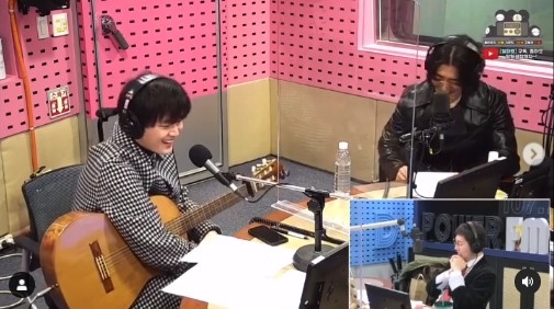밴드 잔나비 기타리스트 김도형(왼쪽)이 26일 입대한다.
 사진=철파엠 공식 인스타그램 캡처